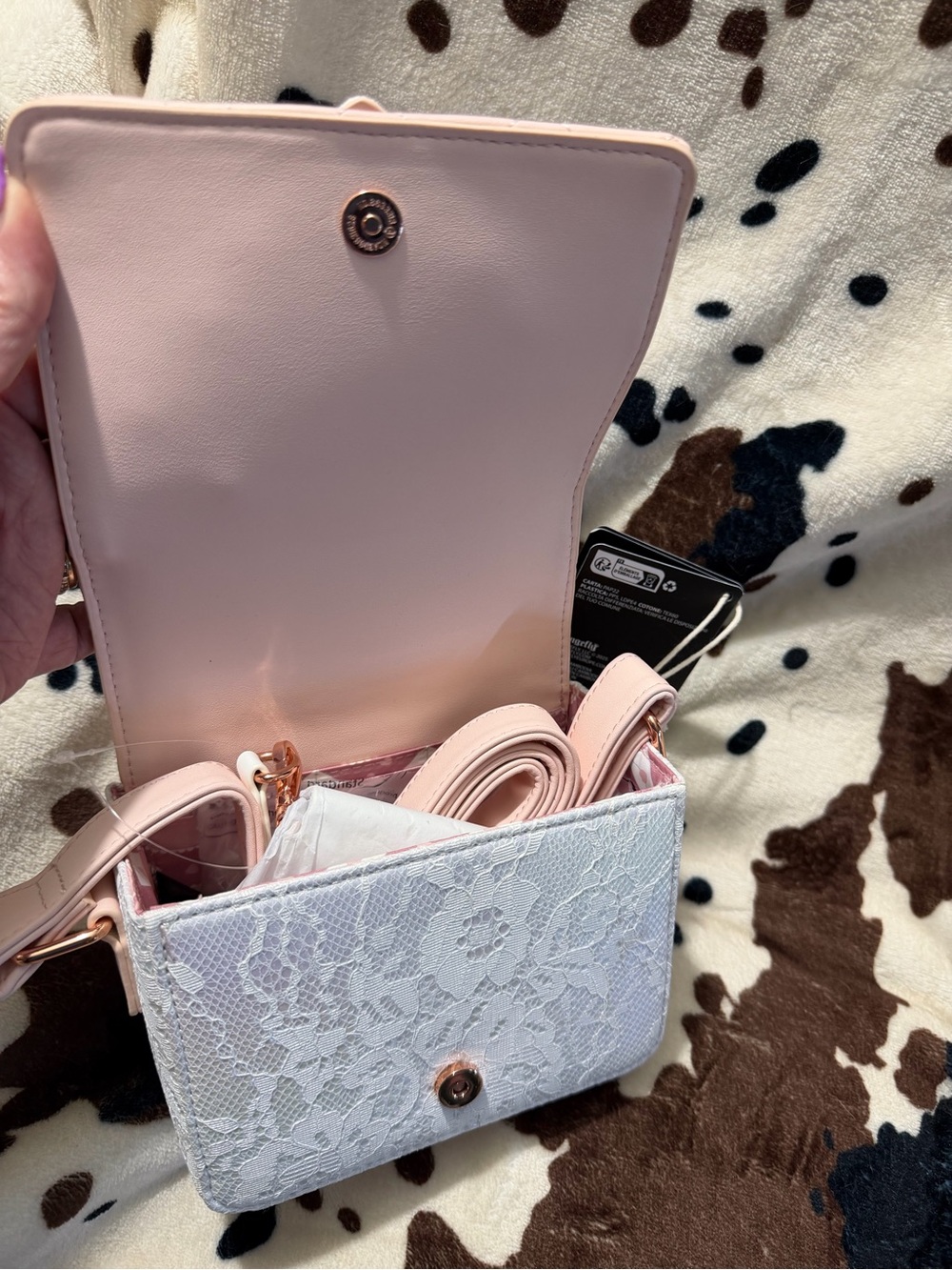 Loungefly Quilted Pale Pink Crossbody with Rose Gold Hearts - Picture 6 of 6